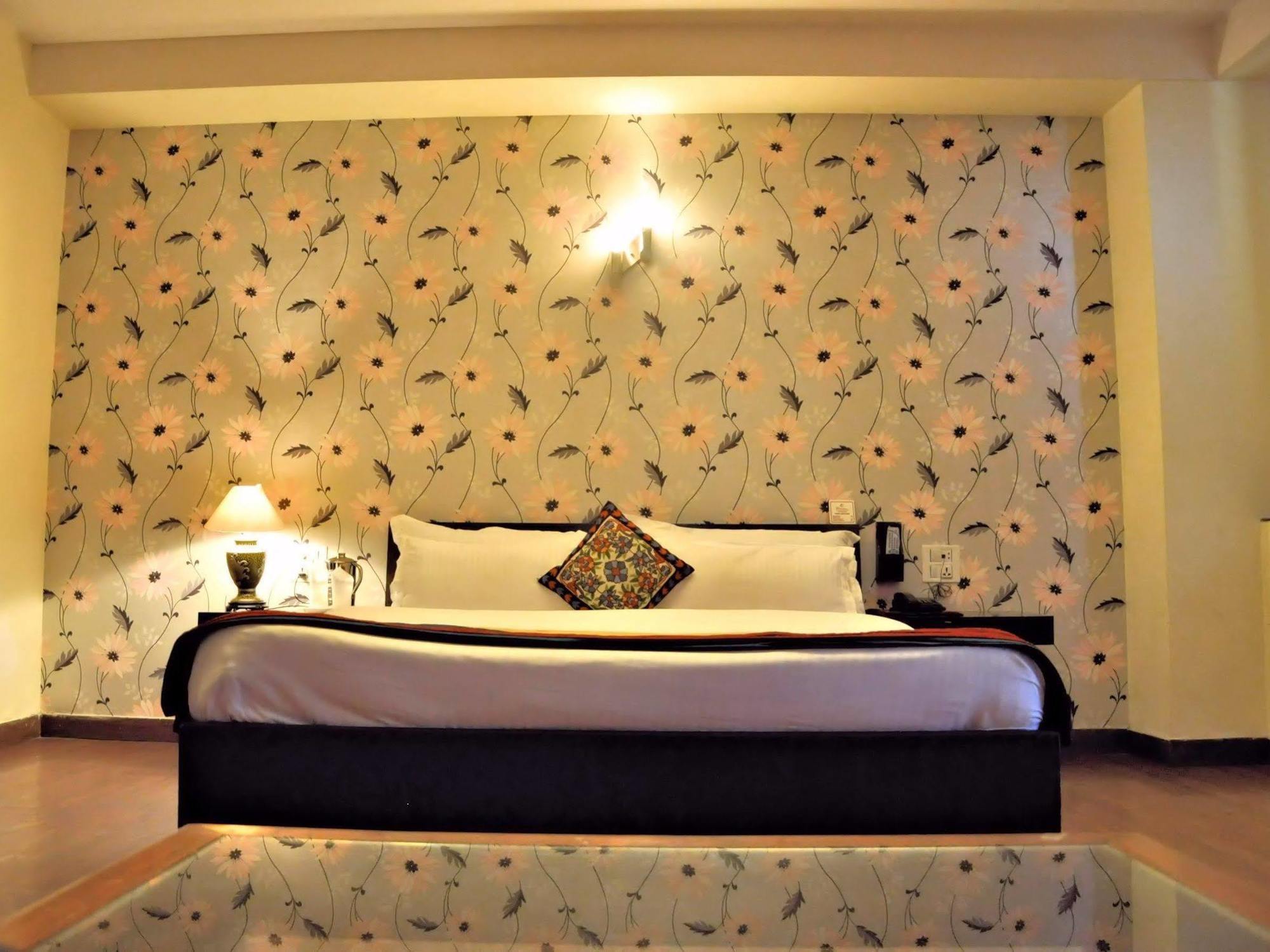 Hotel Pr Residency Амритсар Номер фото